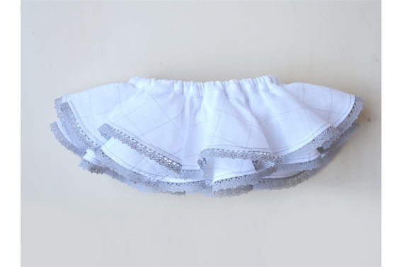 Braguita volantes cuadros gris