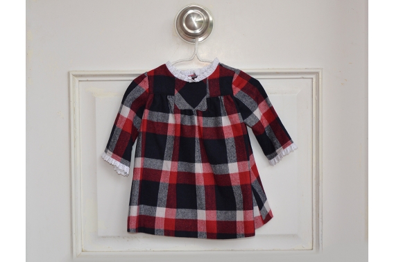 Vestido de cuadros azul marino y rojo