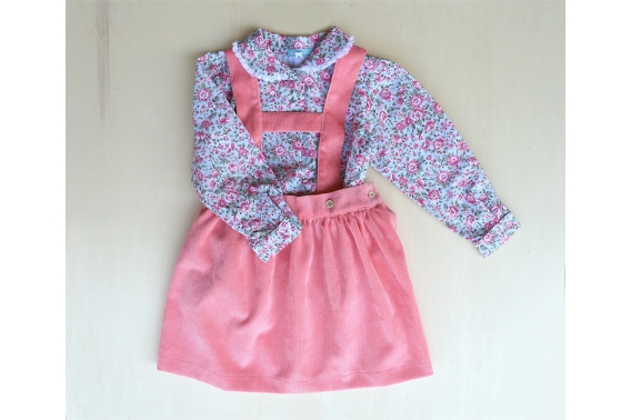 Falda con tirantes colorete